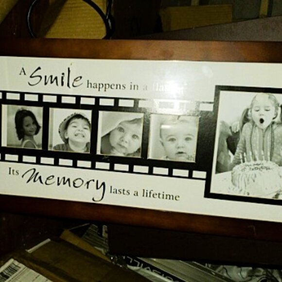 MULTI PHOTO FRAME NEW, NO DAMAGE, HOLDS 4 5 X 7 OR 4X6. , DARK WOOD FRAME - Picture 2 of 4